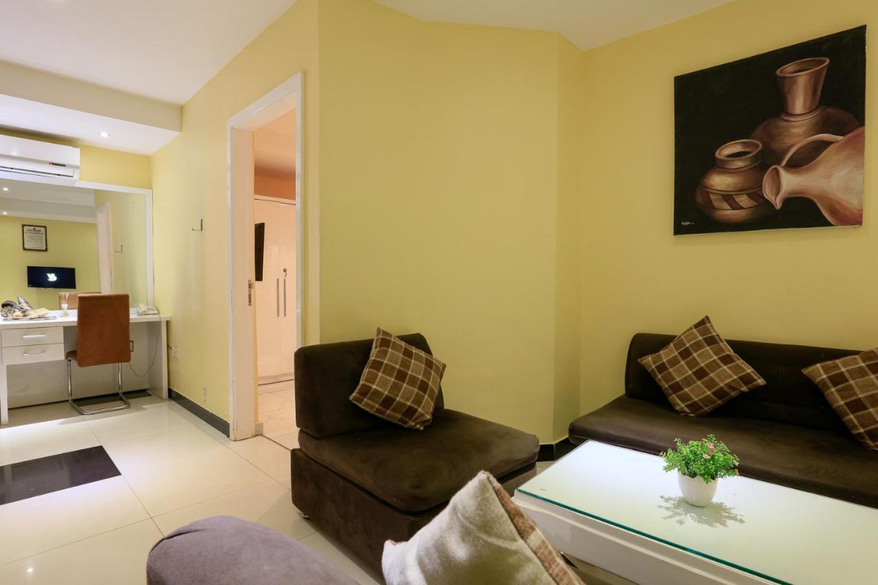 Roses Guest House Kumasi Bagian luar foto