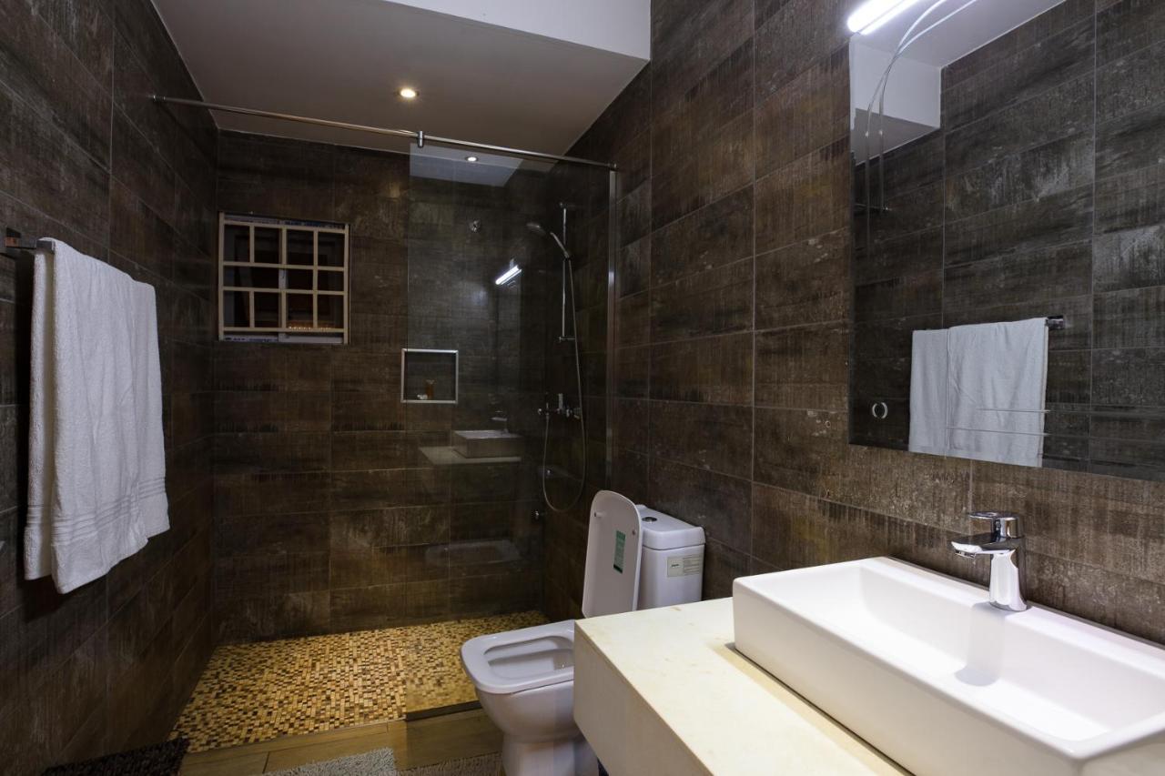 Roses Guest House Kumasi Bagian luar foto