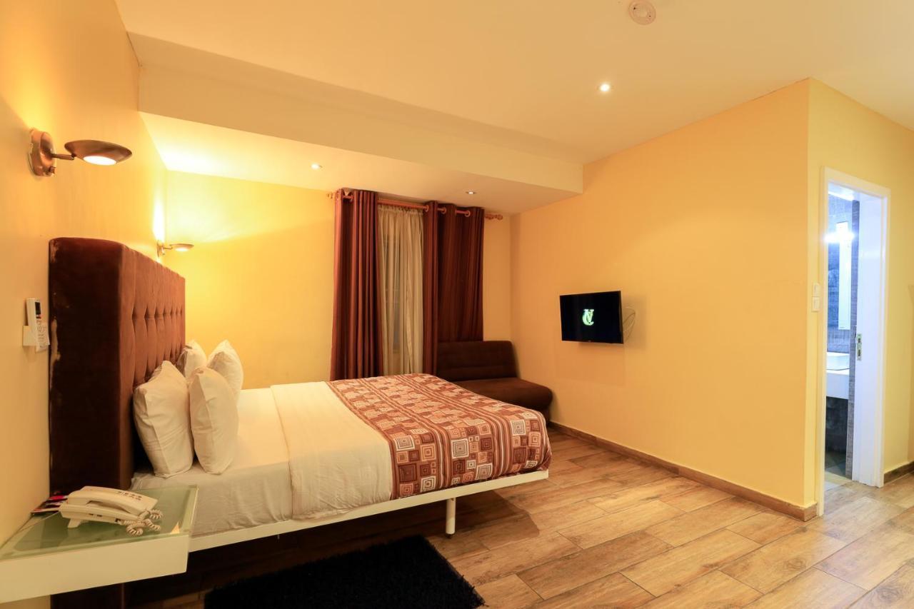 Roses Guest House Kumasi Bagian luar foto