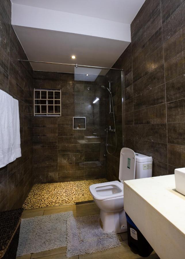 Roses Guest House Kumasi Bagian luar foto