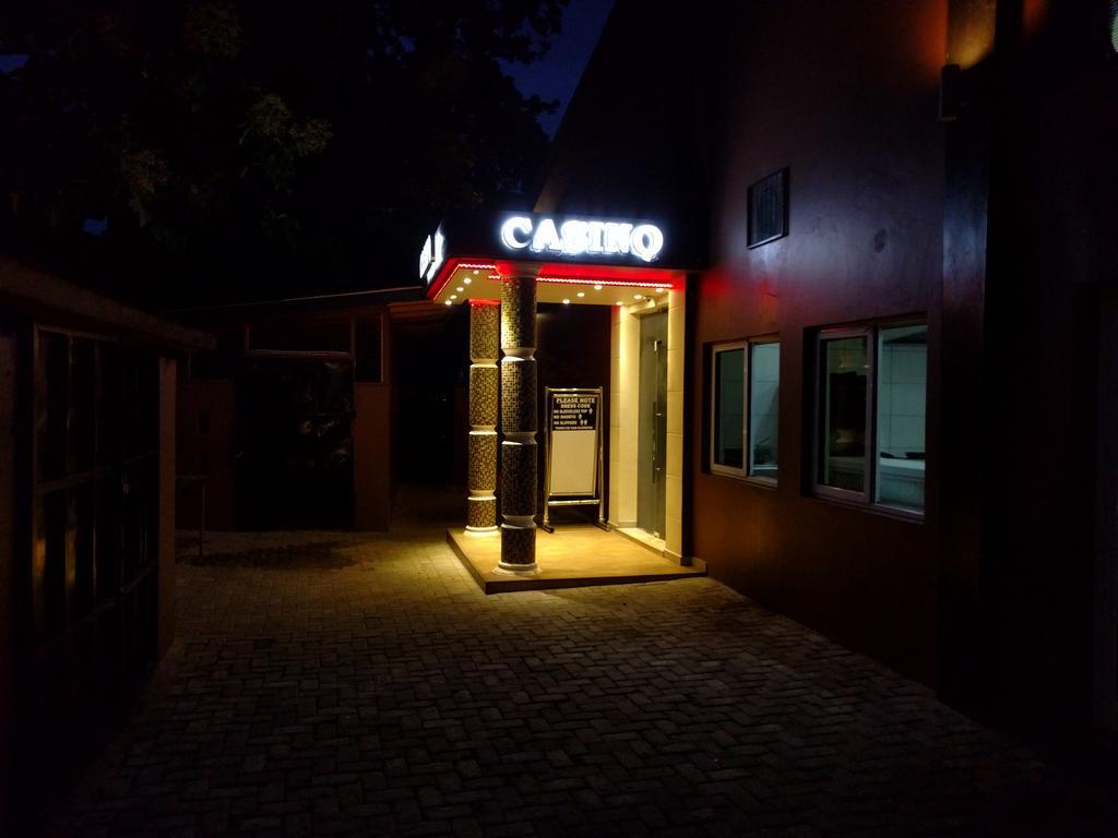 Roses Guest House Kumasi Bagian luar foto